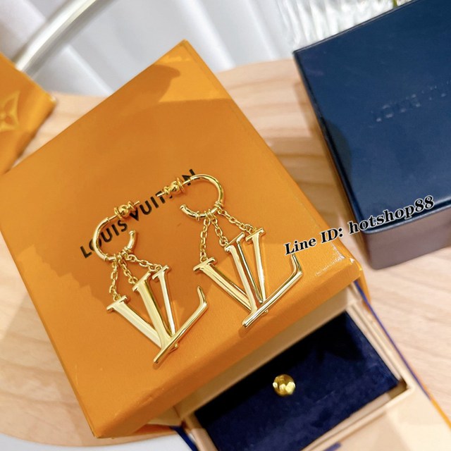 LV 路易威登2022專門店新款復古LV字母耳環 zgb1458